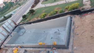 طرق عزل حمام السباحة